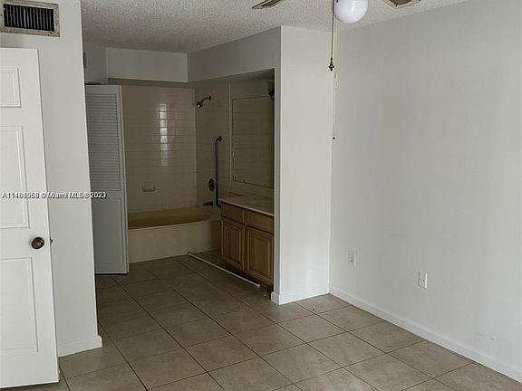 4th image of 1280 S Alhambra Cir APT 1104