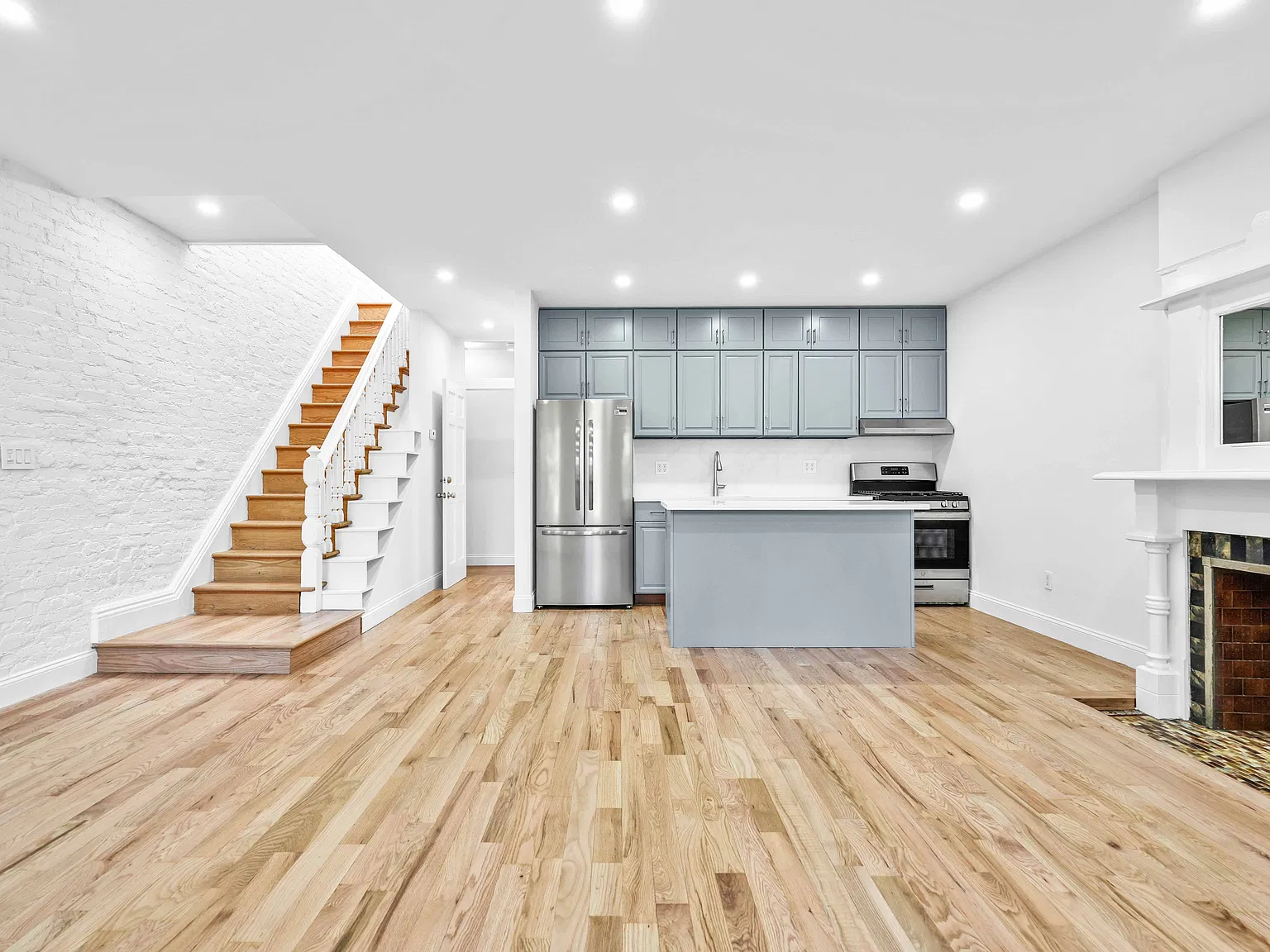 166 Bainbridge Street — Photo 4