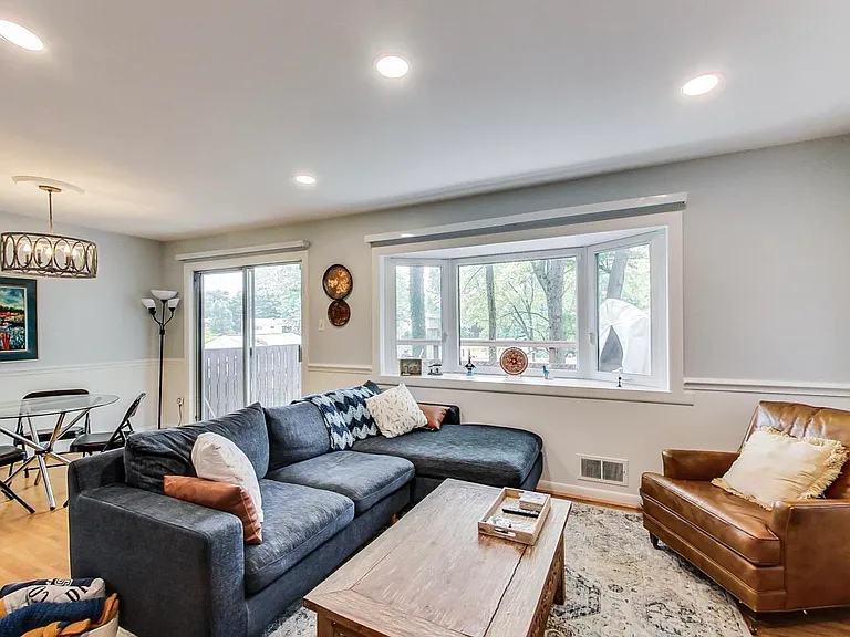 4704 Lance Ct — Photo 5