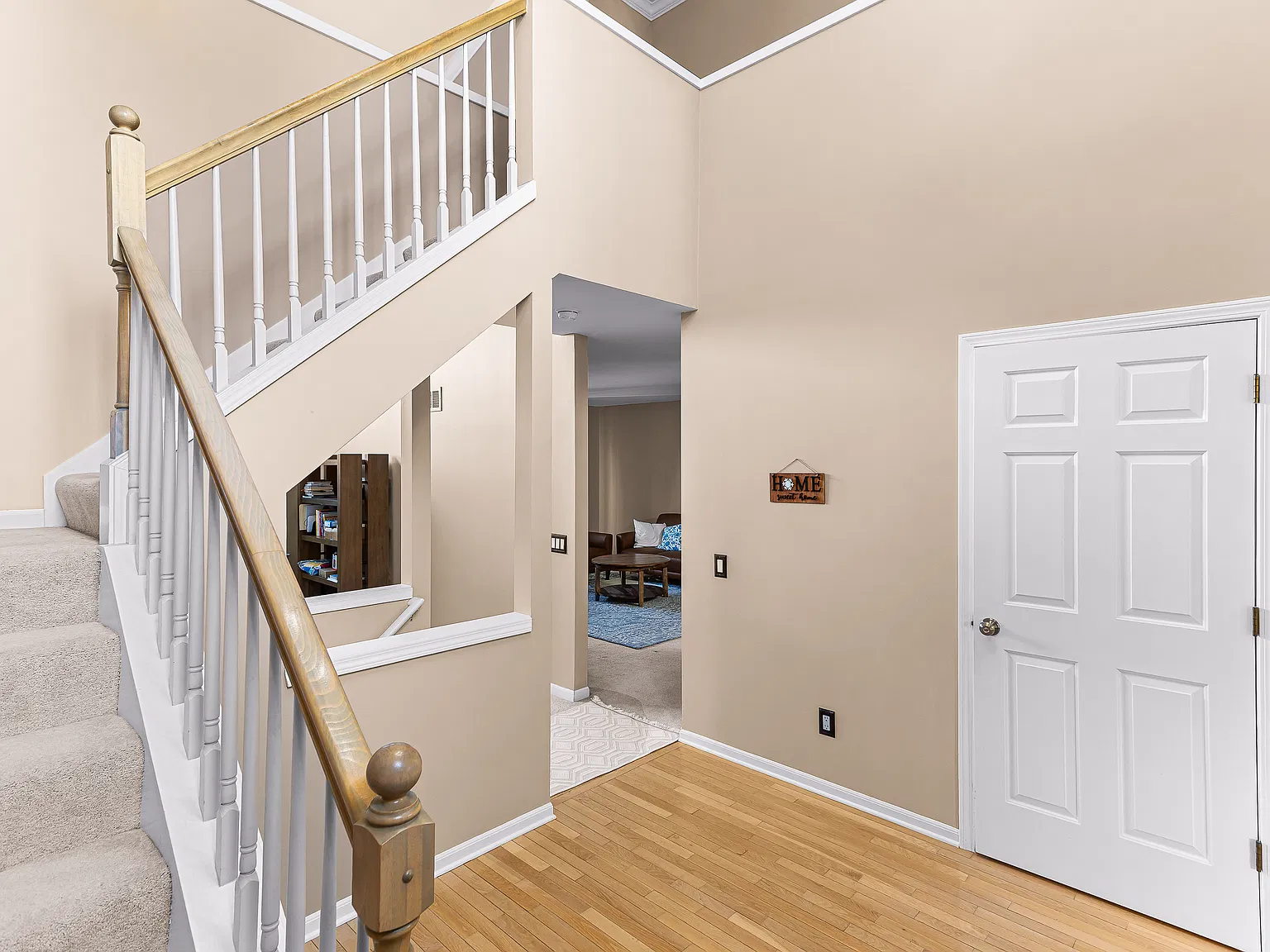 2 bed, 2.5 bath, 1720 sqft, $2,800 — Photo 2