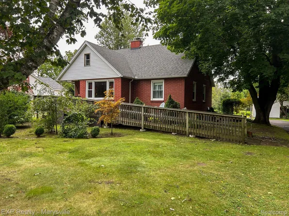 4198 Lapeer Rd, Port Huron, MI 48060