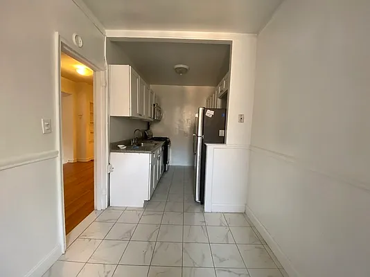 Rented by Contact Realty | media 7