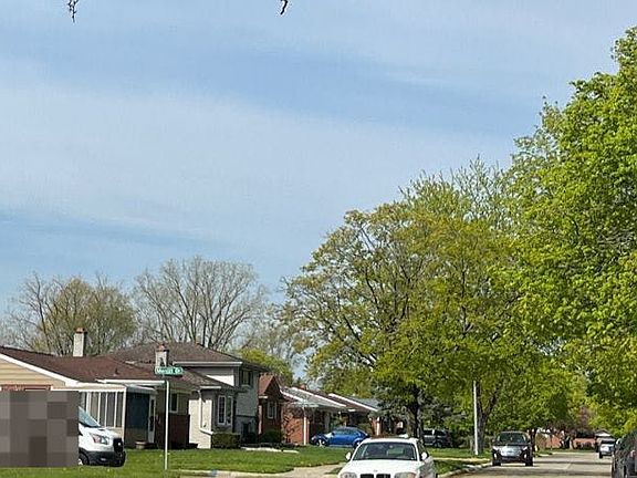 4th image of 28057 Mackenzie Dr