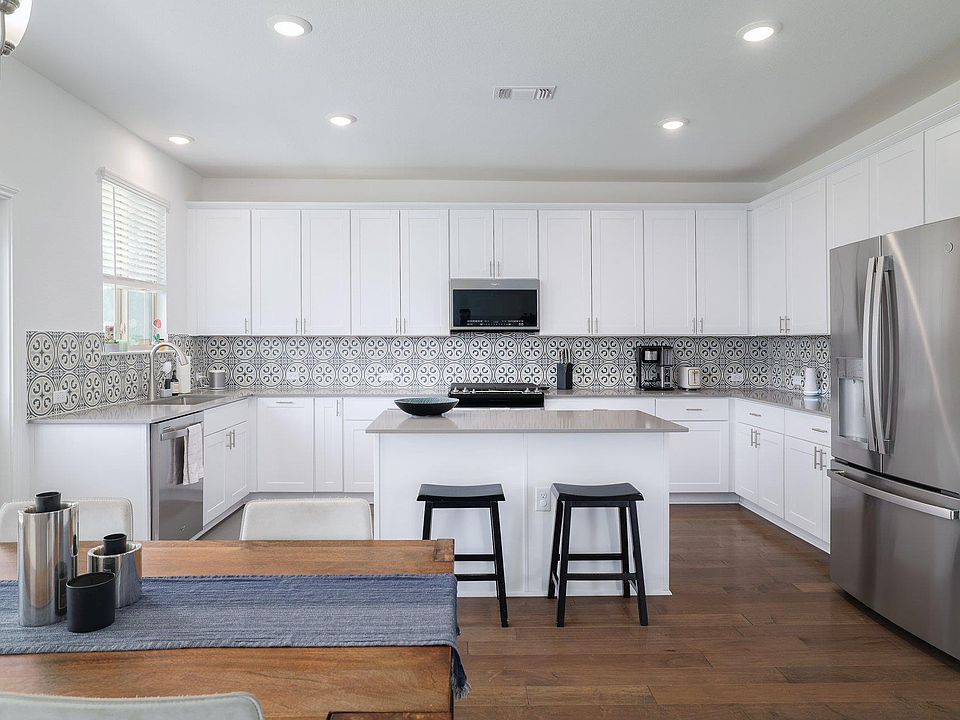 1st image of 6829 Ellsworth Walk