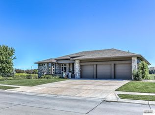 13006 Scott St, Omaha, NE 68142
