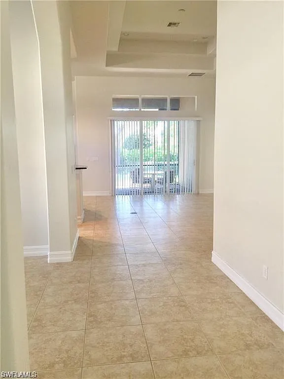 3 bed, 2.0 bath, 2090 sqft, $3,200 — Photo 2
