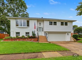 5909 El Morro Ct, Oak Forest, IL 60452