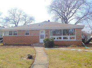9348 Kedvale Ave, Skokie, IL 60076