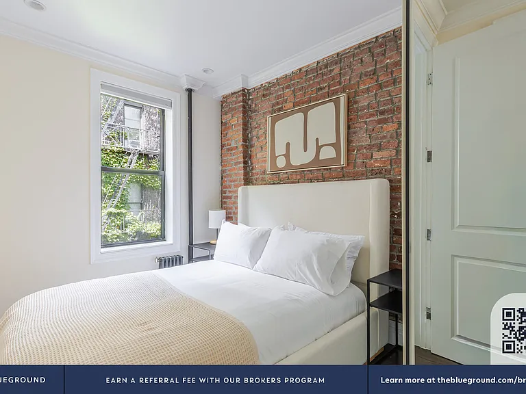239 Elizabeth St #5 — Photo 14
