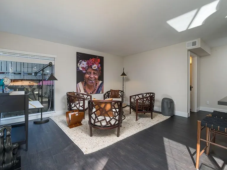 Woodlark Residences — Photo 11