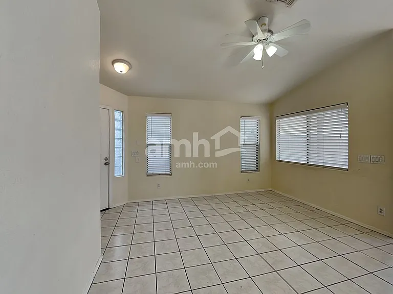 12837 W Edgemont Ave — Photo 4