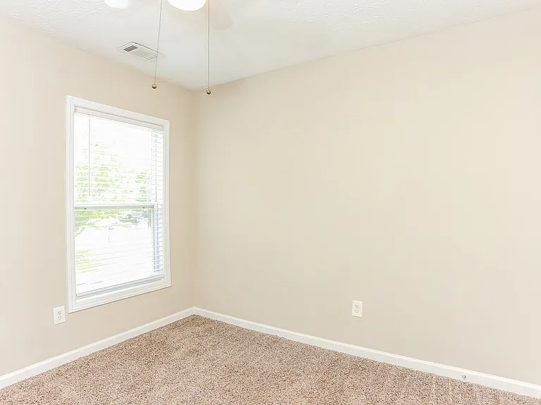 398 Glenleigh Dr — Photo 14