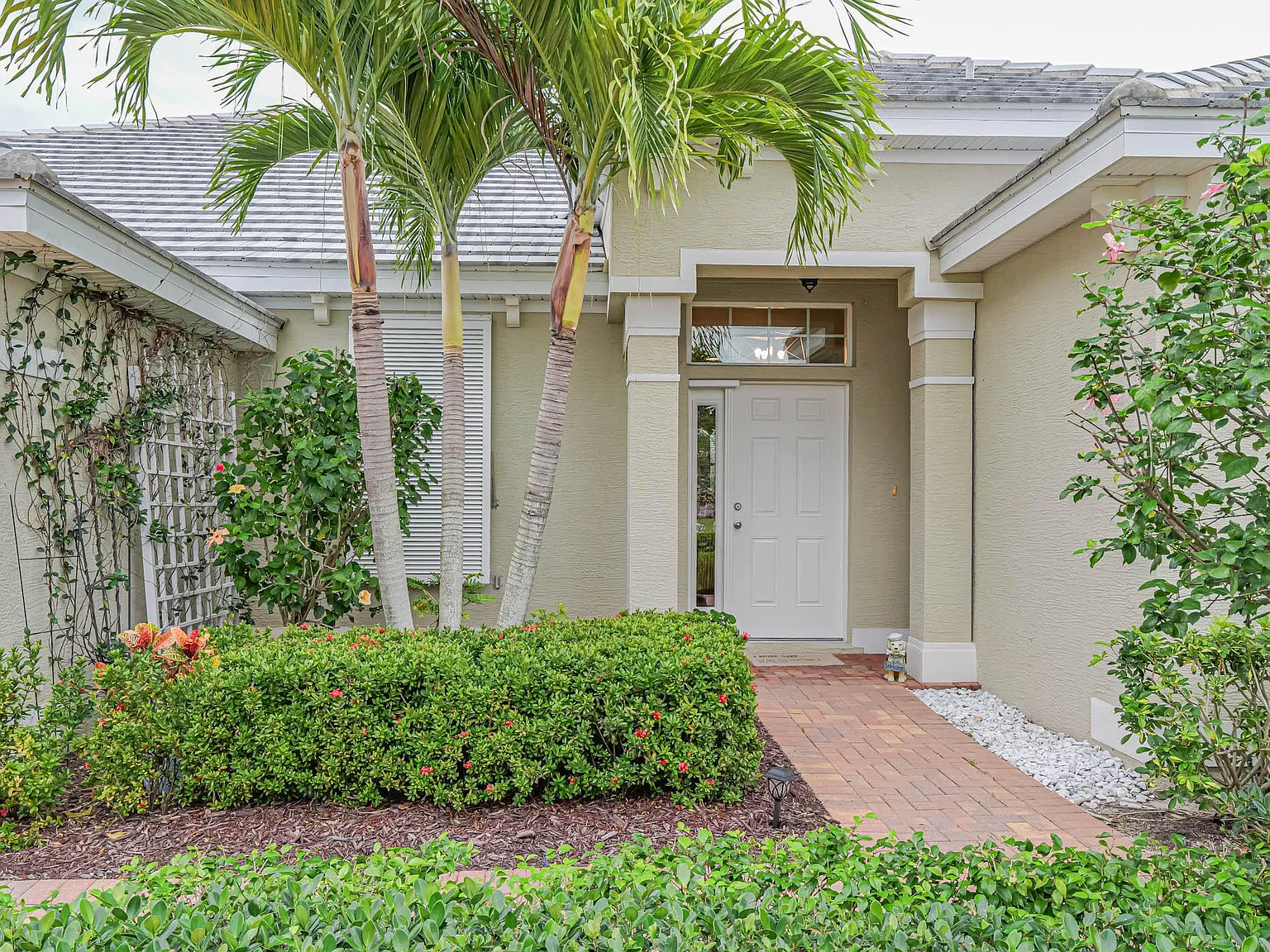 4 bed, 3.0 bath, 2537 sqft, $3,750 — Photo 4