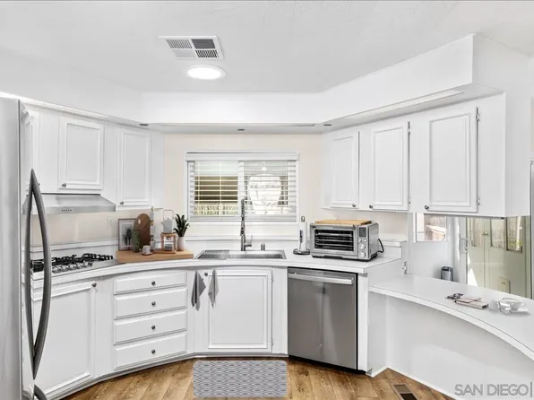 7027 San Bartolo St #43, Carlsbad, CA 92011