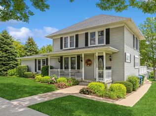 2607 N 2nd St, Clinton, IA 52732