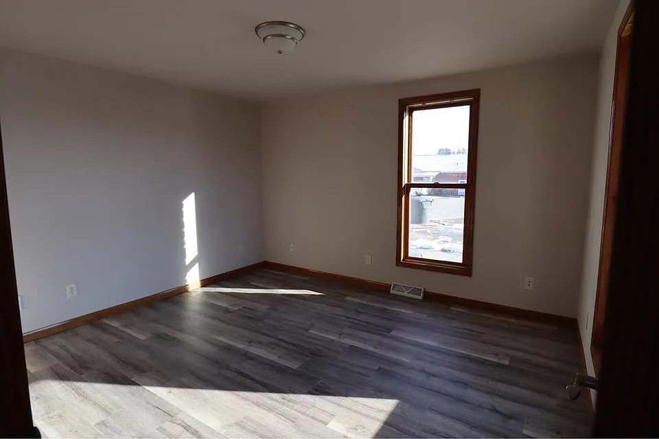 634 East Oshkosh Street — Photo 3