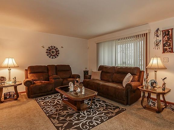 4th image of 35568 Blanch Ave