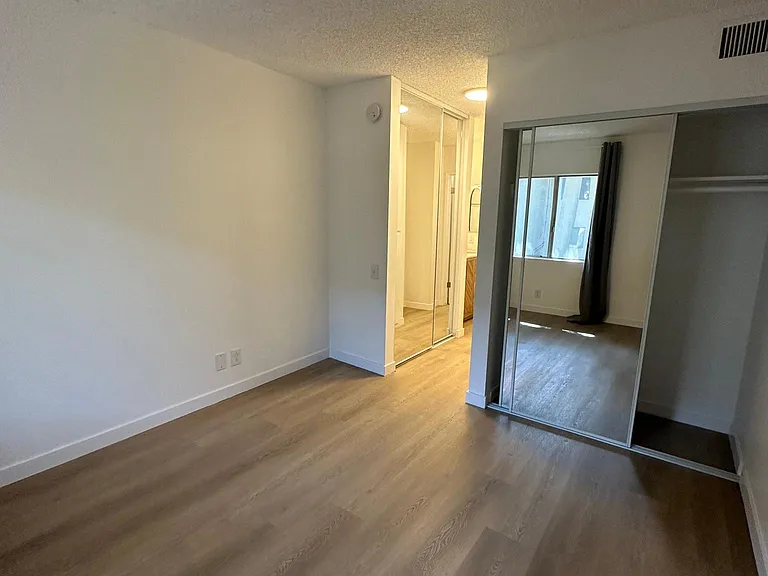 5460 White Oak Ave #A232 — Photo 15