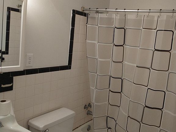 4th image of 20247 Point Lookout Rd APT 5