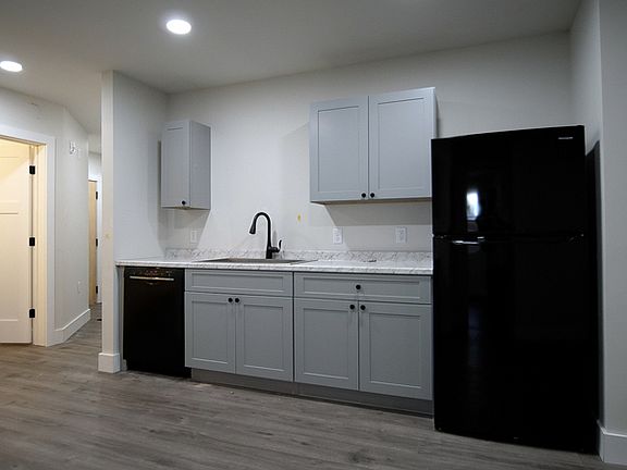 4th image of 15 Hungerford Ter Unit 1