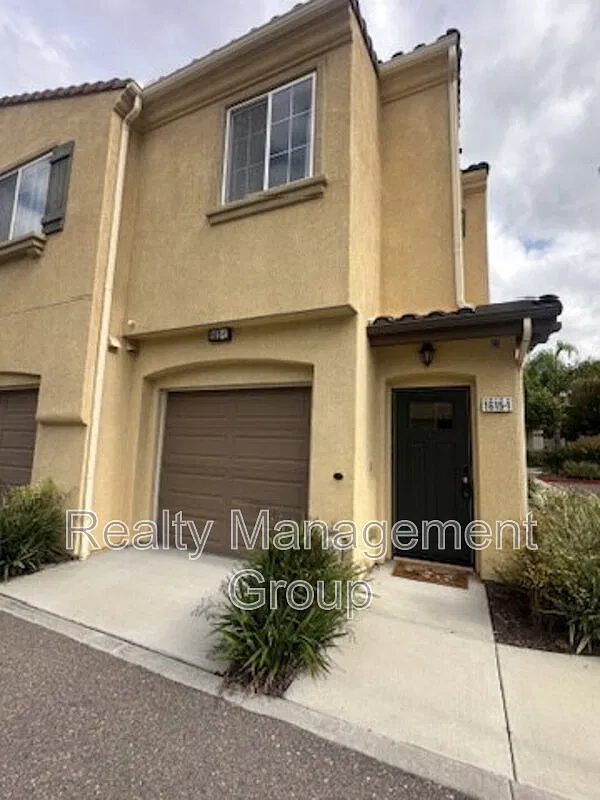 2 bed, 2.0 bath, 1098 sqft, $3,600 — Photo 1