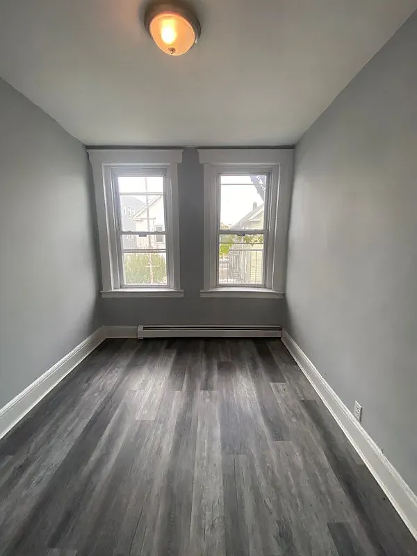 3 bed, $1,850 — Photo 3