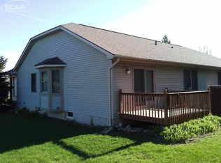 103 Creekwood Cir, Linden, MI