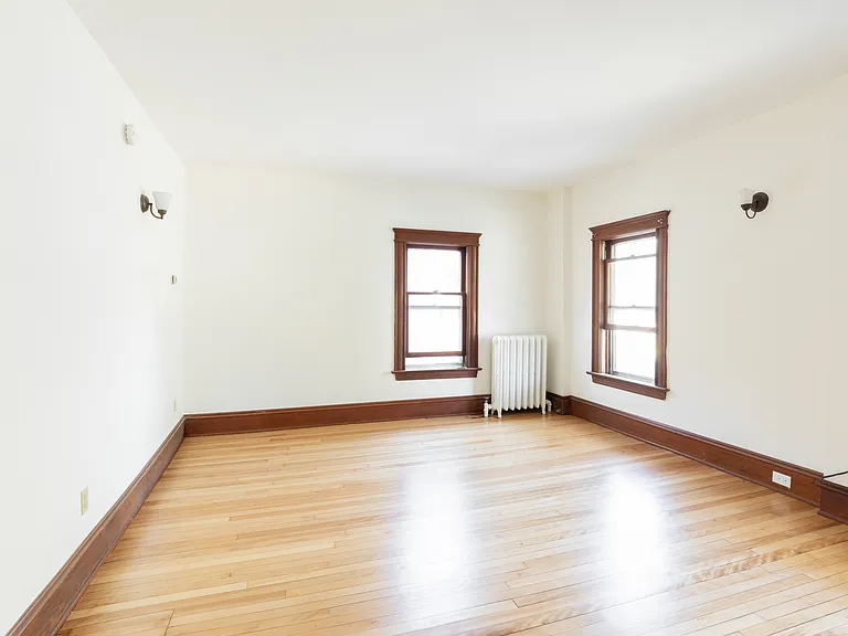 7 Fletcher Pl #1 — Photo 2