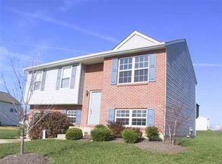 2322 Pleasant Meadows Dr, Batavia, OH 45103