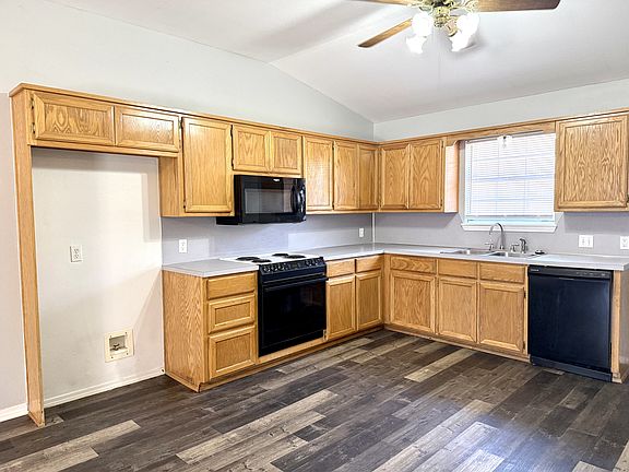 3rd image of 2412 Cimmaron Dr