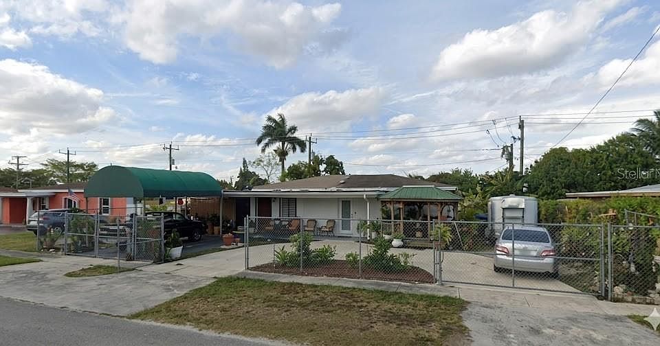 1st image of 10945 Perry Dr