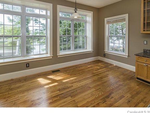 4th image of 115 Mariner Pointe Ln