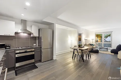 1075 Market St #212 Photo 1