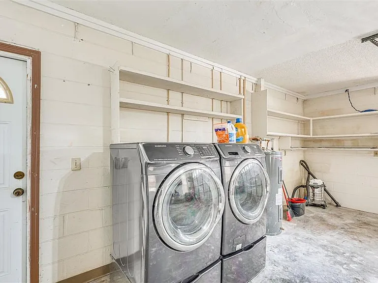 920 Lakeview Dr — Photo 18
