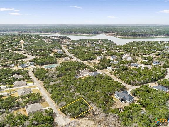 3rd image of 15722 Salado Dr