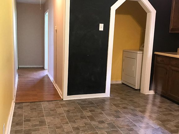 5th image of 106 Walker Ln