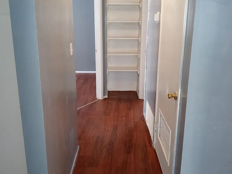 20467 Birwood St — Photo 5