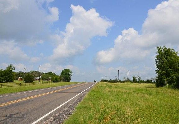 4th image of 1496 Fm 149 Rd W