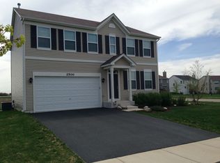 2500 Dogwood Dr, Wauconda, IL 60084
