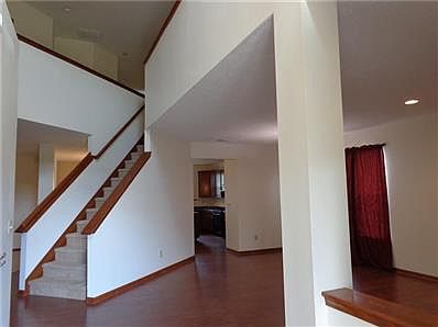 3rd image of 1312 Charleston Ct