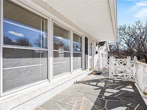 5th image of 409 Engleman Ave