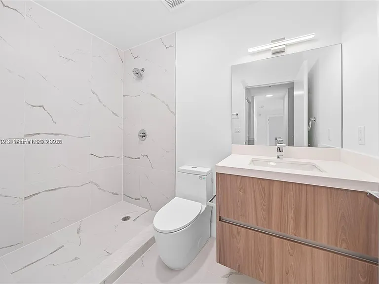 32 NW 14th Ave #3 — Photo 14