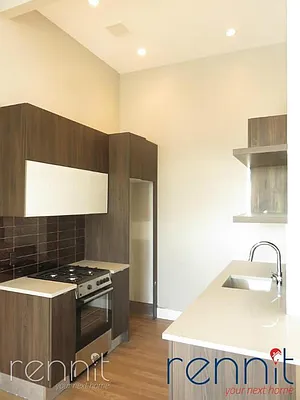 Rented by Rennit Inc. | media 50