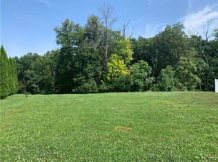 1035 Woodberry Ln, Charleston, IL