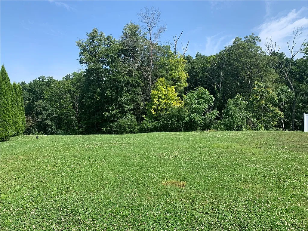 1035 Woodberry Ln photo 1