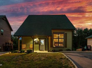 844 Osprey Way, Pigeon Forge, TN 37863