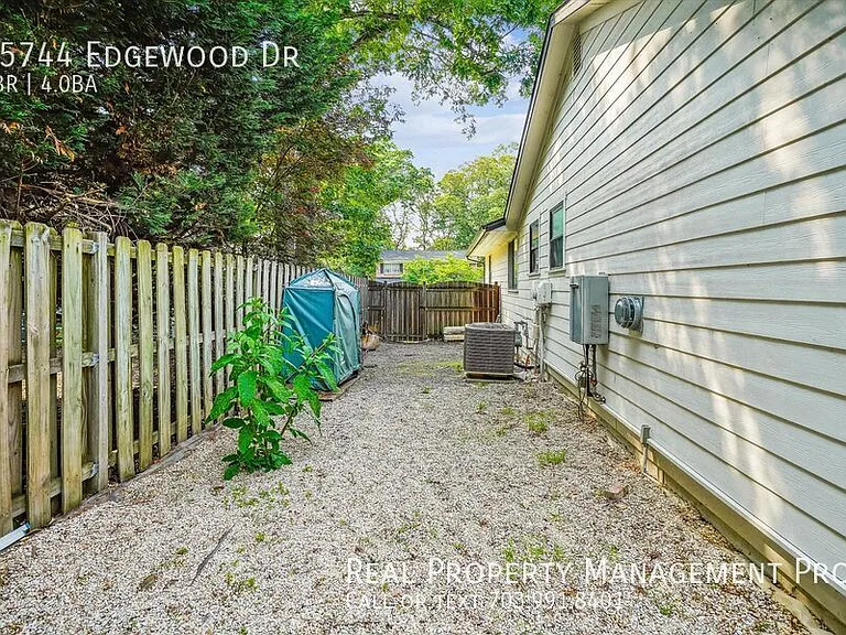 15744 Edgewood Dr — Photo 29