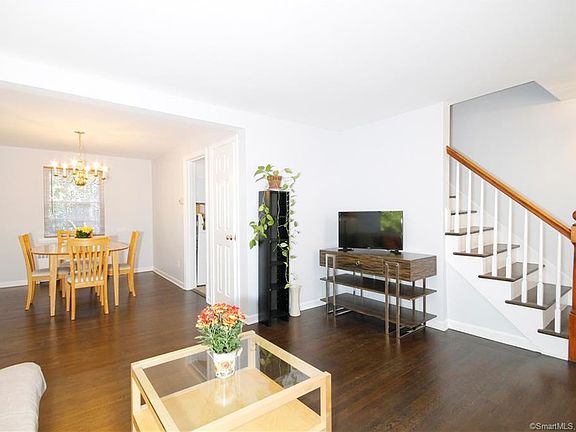 4th image of 271 Bridge St #241