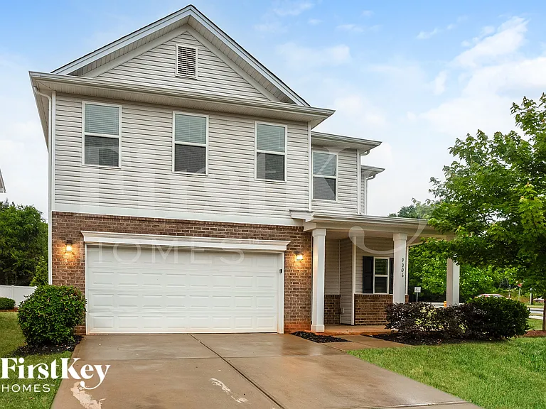 9006 Evans Woods Dr — Photo 2