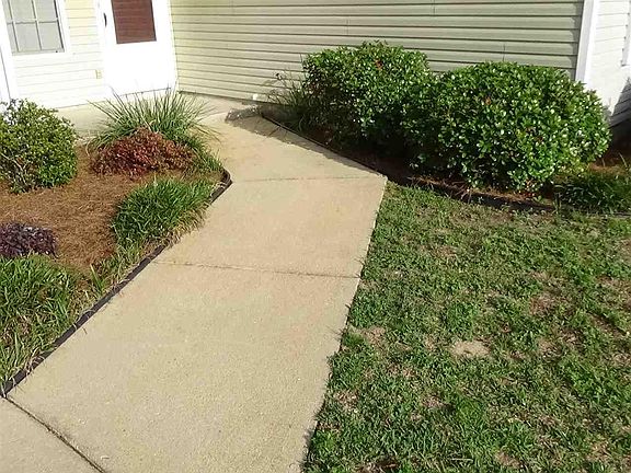 3rd image of 1646 Brookwood Cir